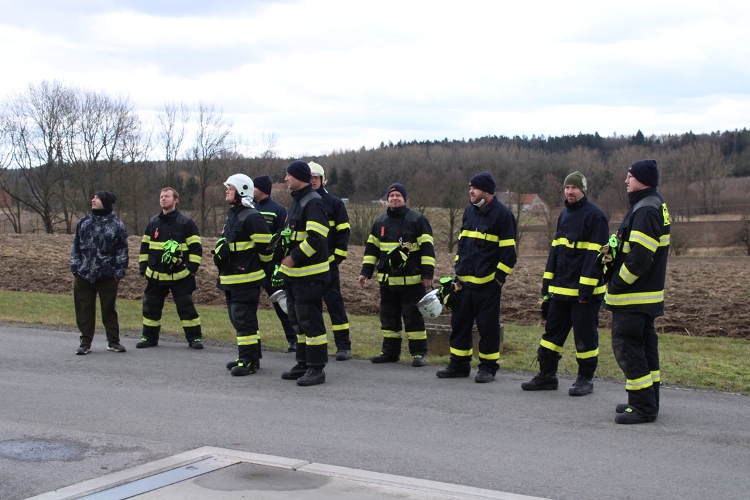 1. (1) Náhodná fotografie z galerie hasičů Lhoty u Potštejna
